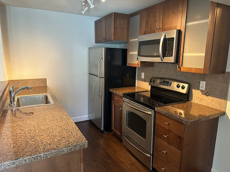 300 N 130th St #6206 — Photo 4