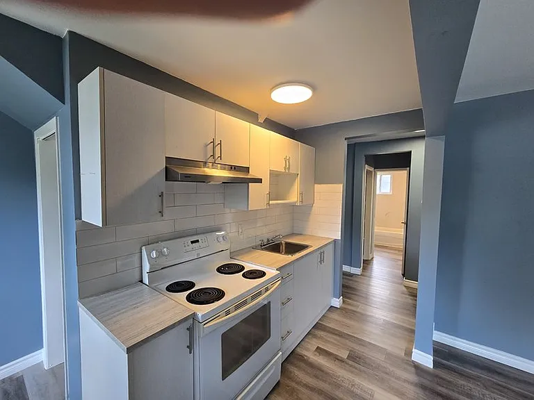 342 Talbot St #2C — Photo 5