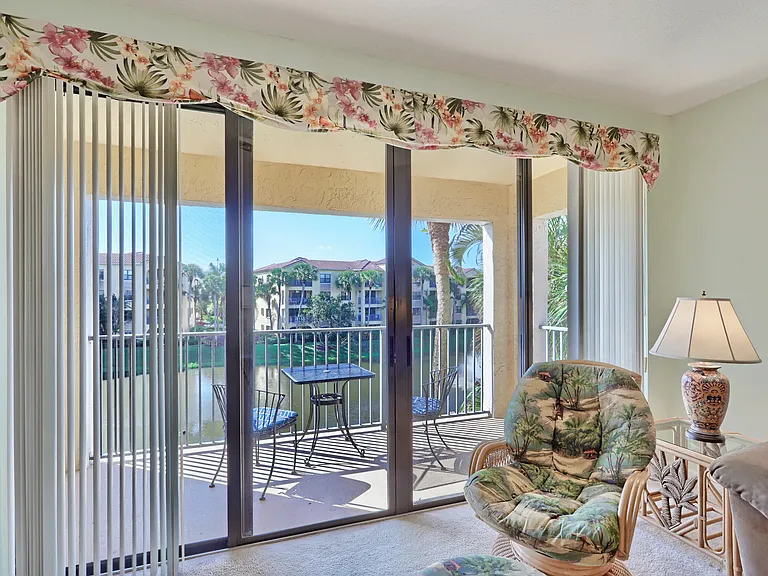 800 Uno Lago Dr #305 — Photo 23