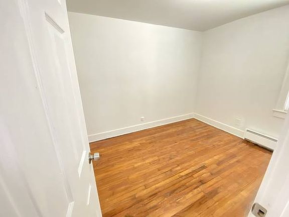 5th image of 100 Lincoln Pl APT 4