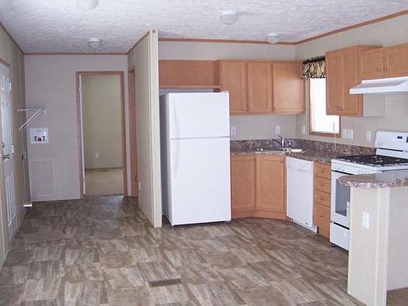 2nd image of 6236 Lakeside Dr