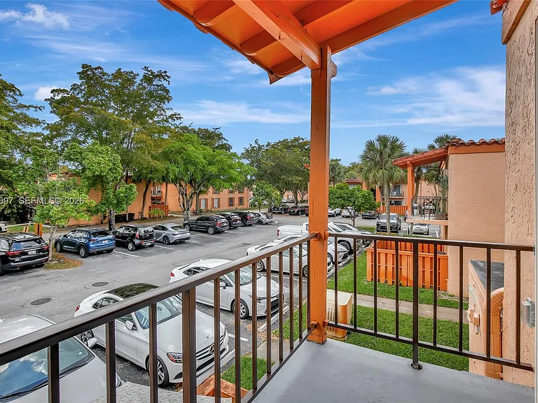 7241 Miami Lakes Dr #D14 — Photo 20