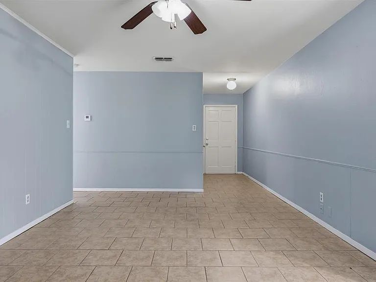 908 W State Highway 243 — Photo 13