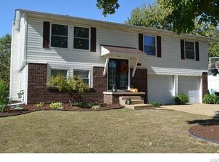 28 Avocado Tree Cir, Saint Peters, MO 63376