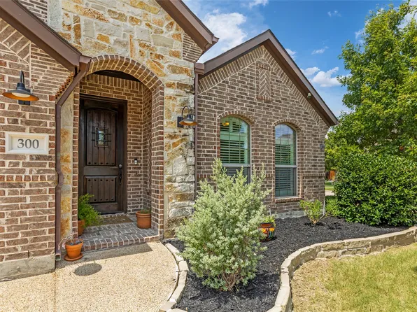 300 Hawks Dr, Fate, TX 75087