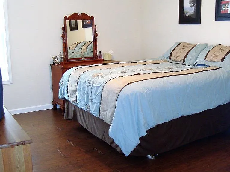 4 Shirley Dr — Photo 8