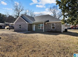 405 2nd St S, Oneonta, AL 35121