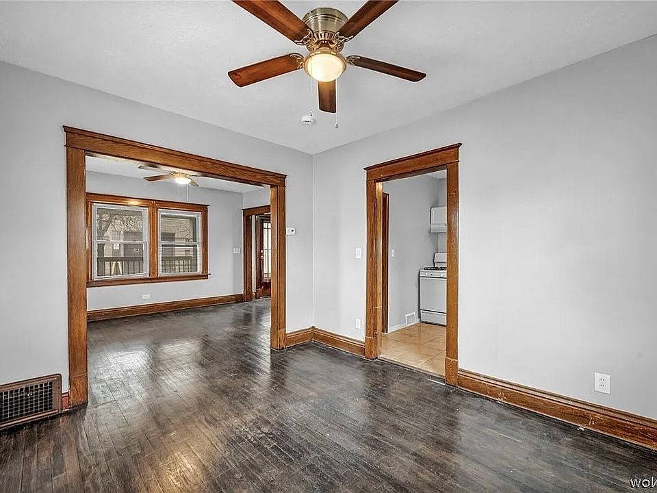 1st image of 3514 Schiller Ave #1