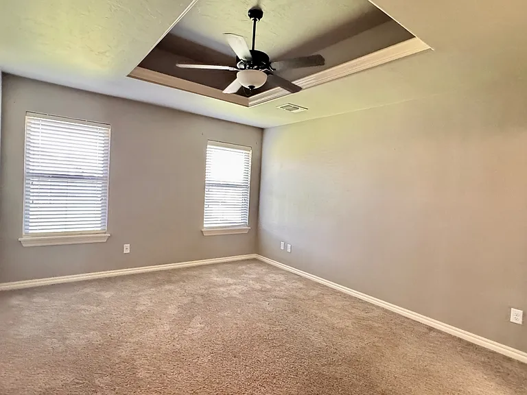 8109 NW 160th Ter — Photo 11