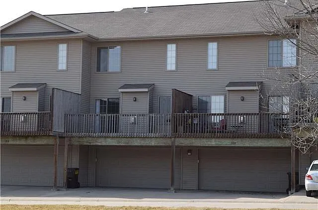 186 Broadmoor Ln — Photo 8