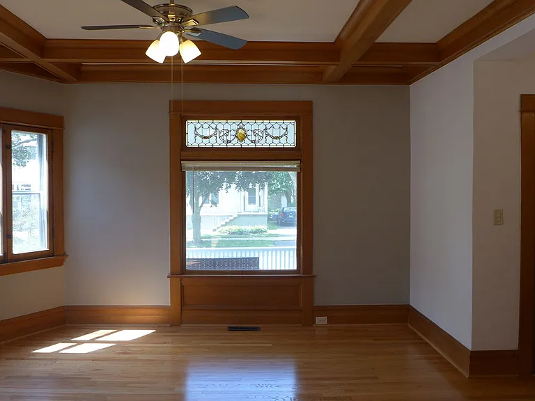 136 Elgin Ave — Photo 26