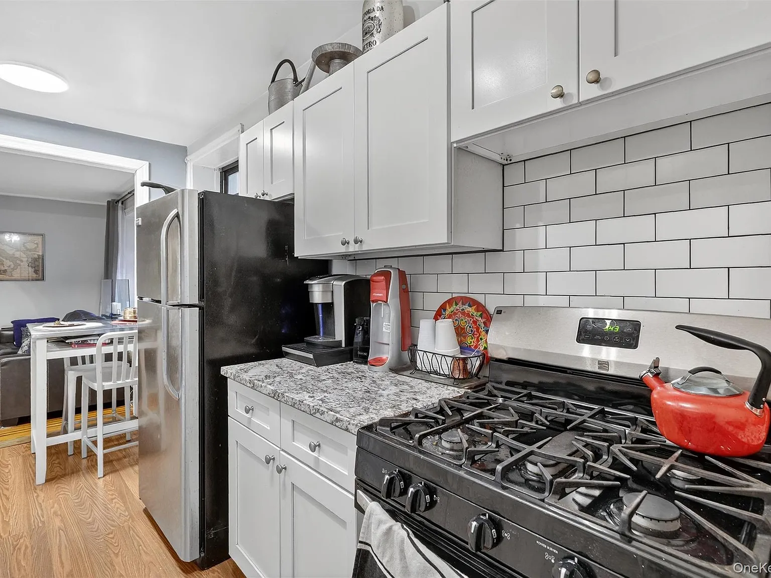 1 bed, 1.0 bath, 800 sqft, $1,900 — Photo 3