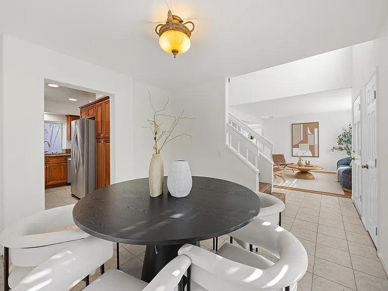 16 Santa Clara St #1 — Photo 4