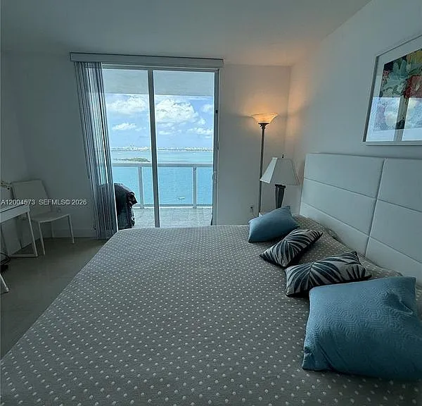 1800 N Bayshore Dr #2107 — Photo 5