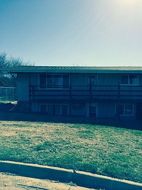 1st image of 926 3rd Ave E APT 1