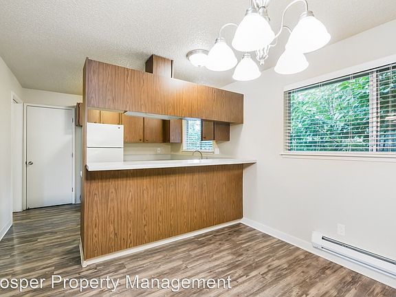 4th image of 112 Regents Blvd #7161017