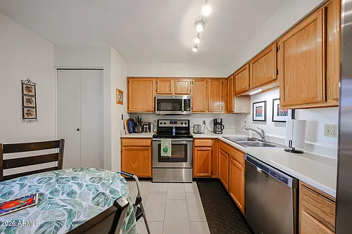 9430 E Mission Ln Photo 1