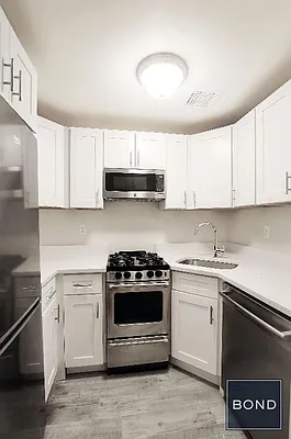 Rented by Bond New York | media 7