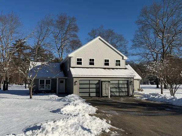 32 Barracks Rd, Hudson, MA 01749