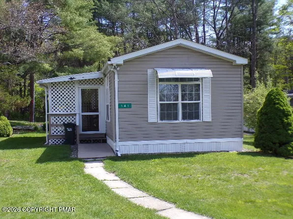141 Gold Ln, Stroudsburg, PA 18360