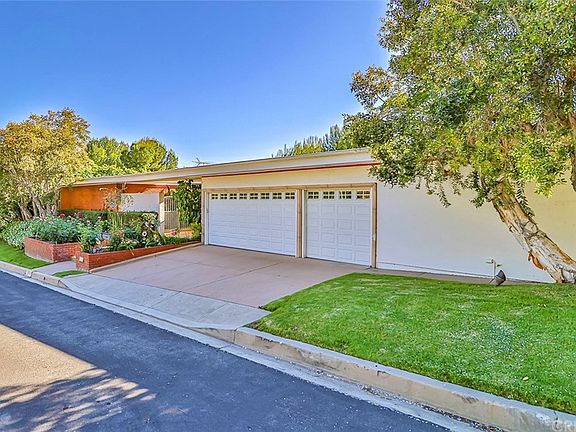 2nd image of 4273 Clear Valley Dr