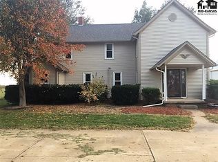 2040 Avenue N, Lyons, KS 67554