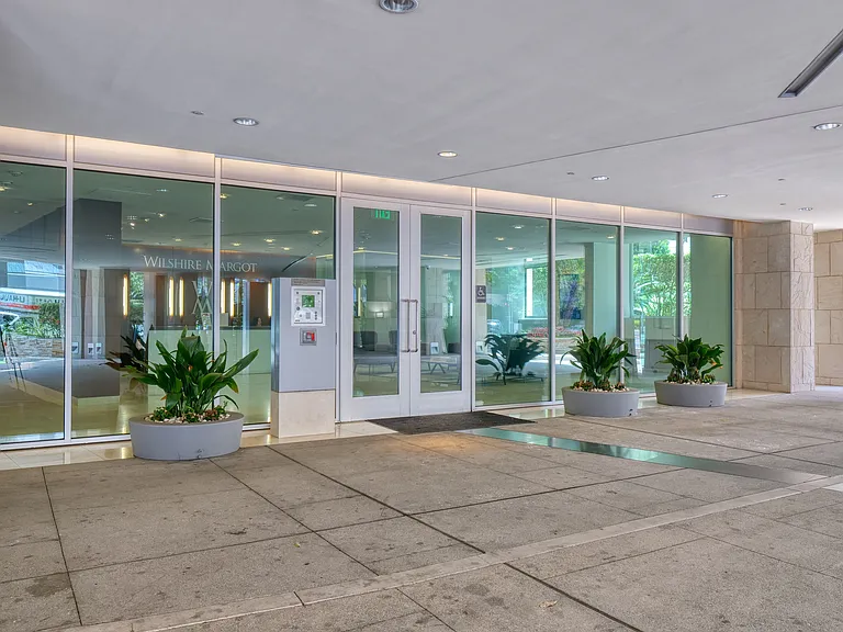 10599 Wilshire Blvd — Photo 5