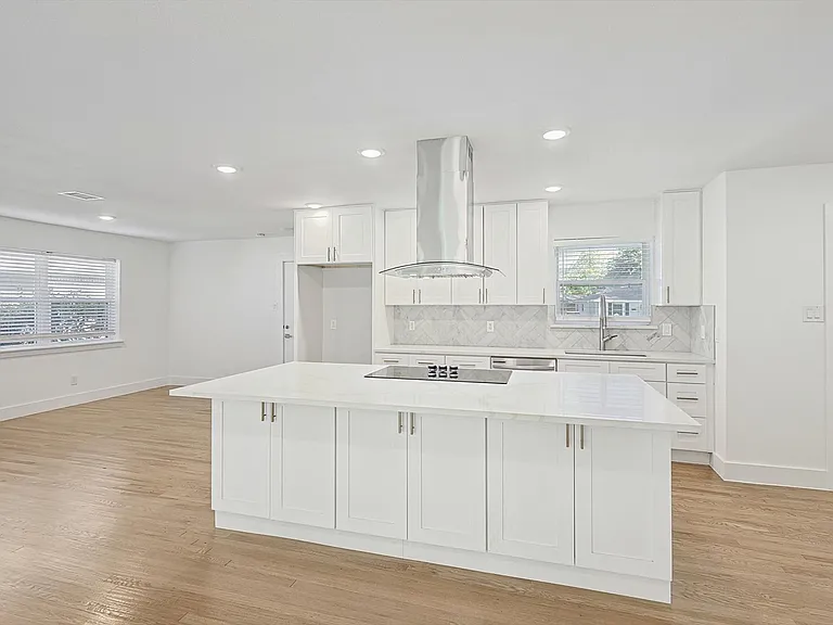 6912 Clemson Dr — Photo 12