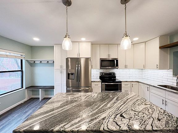 4th image of 1023 Washington St #1023