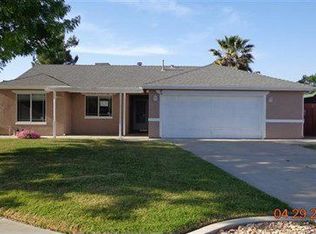 1338 Spring Ct, Hanford, CA 93230