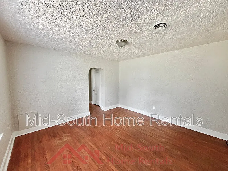 1 bed, 1.0 bath, $595 — Photo 3