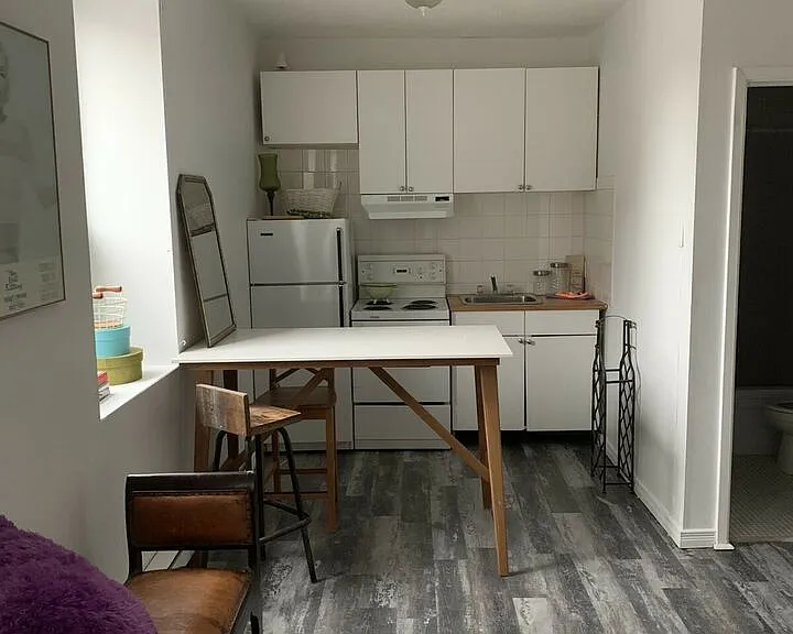 225 Gladstone Ave — Photo 164
