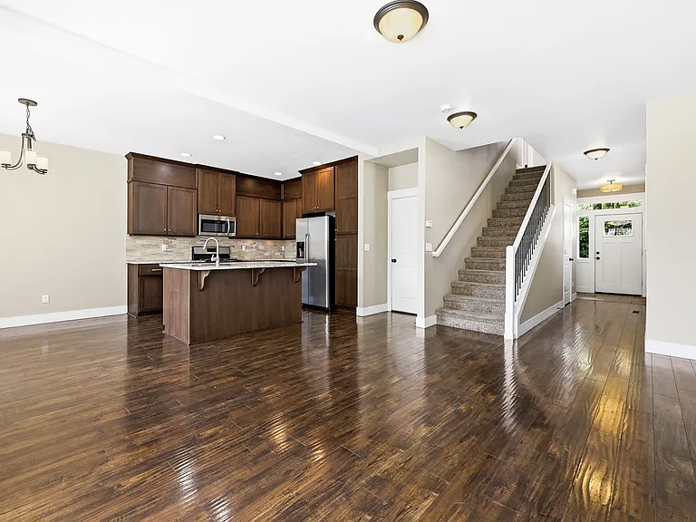1064 SE Leonel Ln — Photo 6