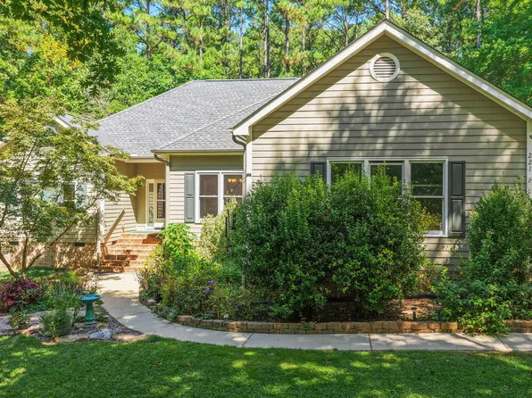 221 Stillwood Dr, Wake Forest, NC 27587