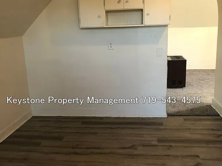 321 E 2nd St #4 — Photo 7