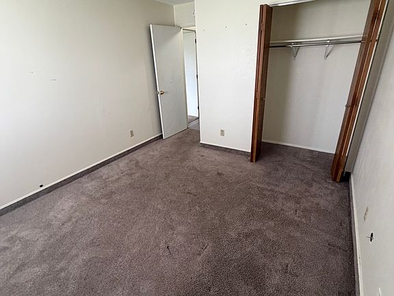 3rd image of 5562 Heatherdowns Blvd #19