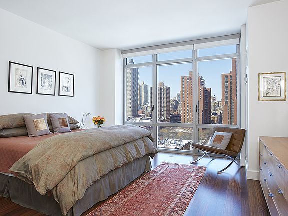 2nd image of 333 E 91st St APT 18A