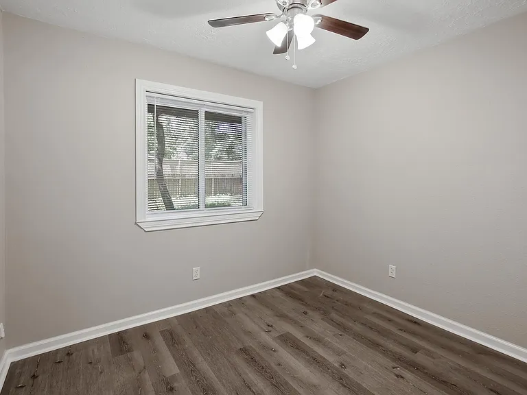 6 Green Field Pl — Photo 11