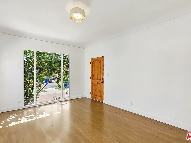 3429 Edgehill Dr #3 — Photo 4