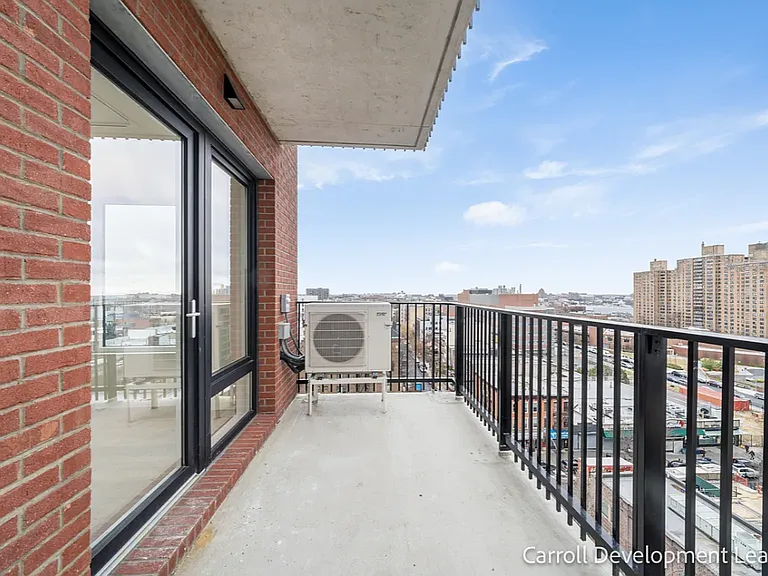 931 Carroll St #1305 — Photo 12