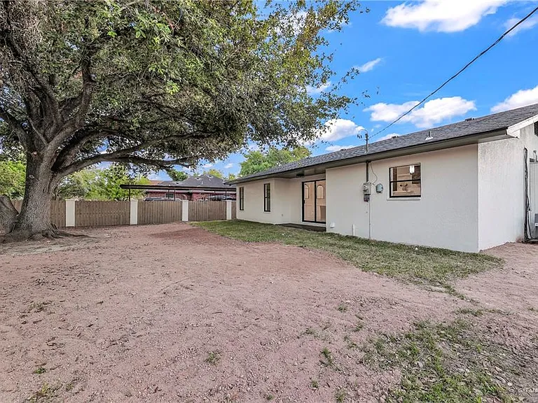 4406 Alejandro St — Photo 18