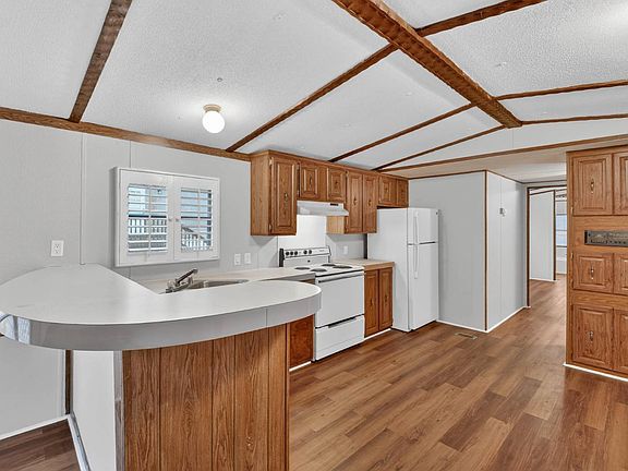 4th image of 491 Chapman Rd #32