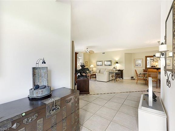 5th image of 610 Laguna Royale BLVD #1001