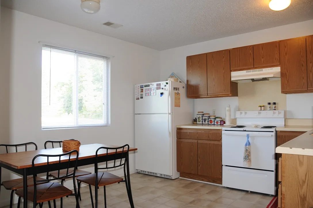 Jamestown Apartments — Photo 3