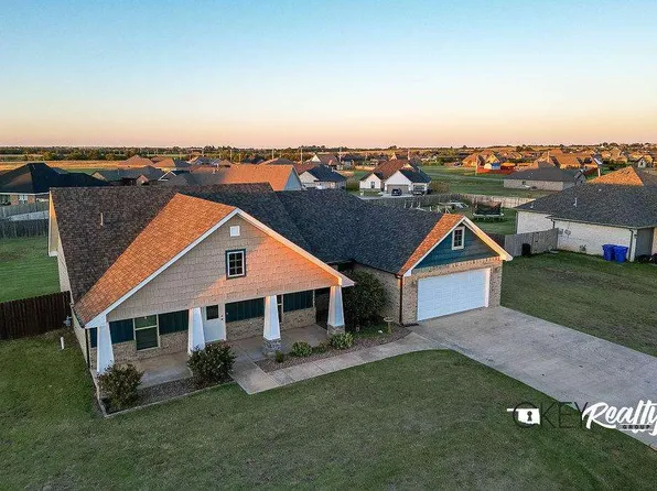 5854 NE Cornwallis Dr, Elgin, OK 73538