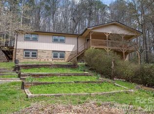 972 Harper Rd, Hendersonville, NC 28792