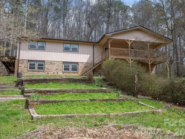 972 Harper Rd, Hendersonville, NC 28792