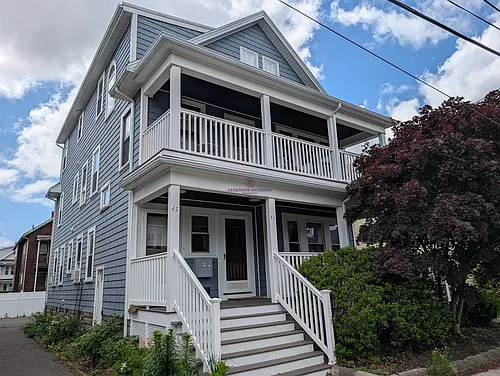 45 Emerald St Photo 1