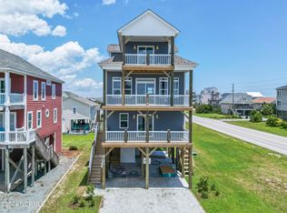 8102 6th Ave, North Topsail Beach, NC 28460