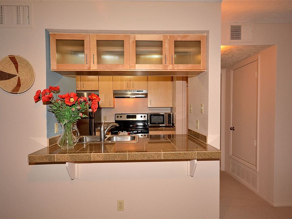 1st image of 941 Calle Mejia APT 307